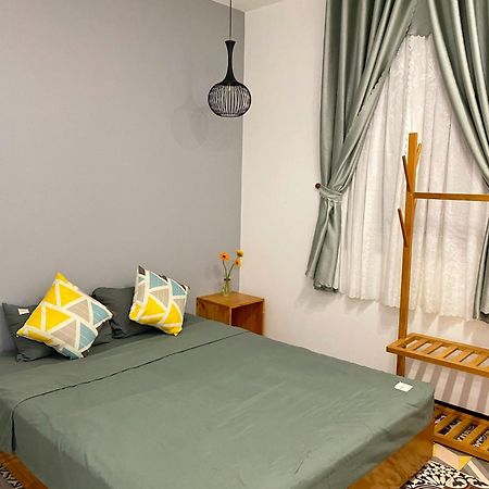 Gallery Homestay Куинён Экстерьер фото