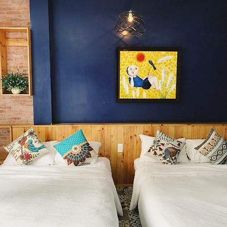 Gallery Homestay Куинён Экстерьер фото