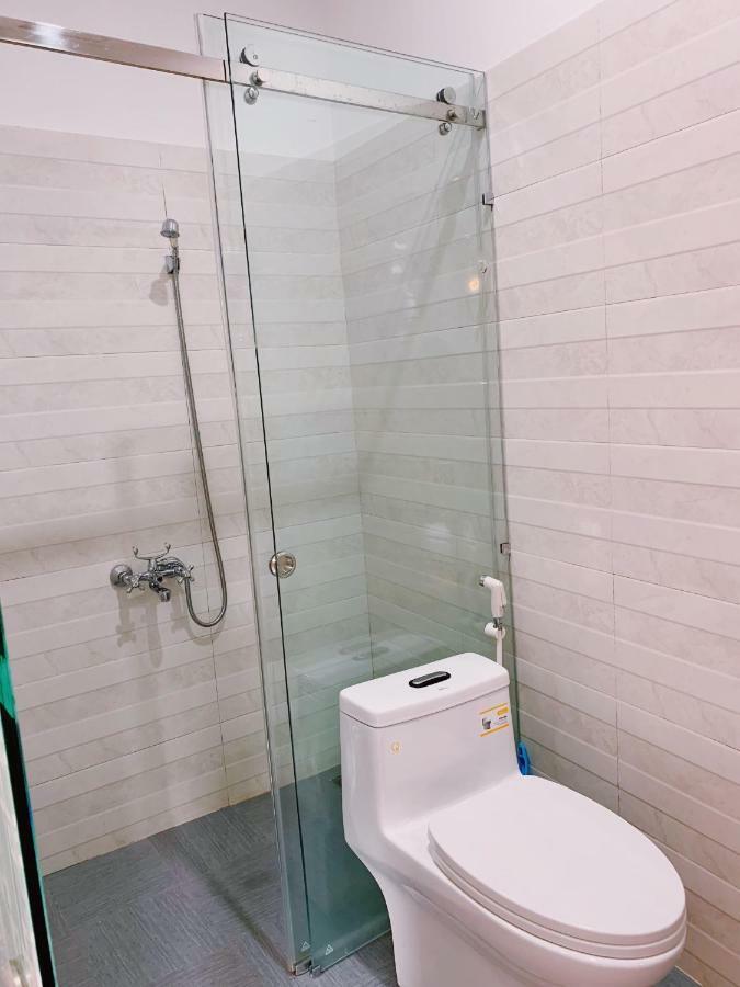 Gallery Homestay Куинён Экстерьер фото