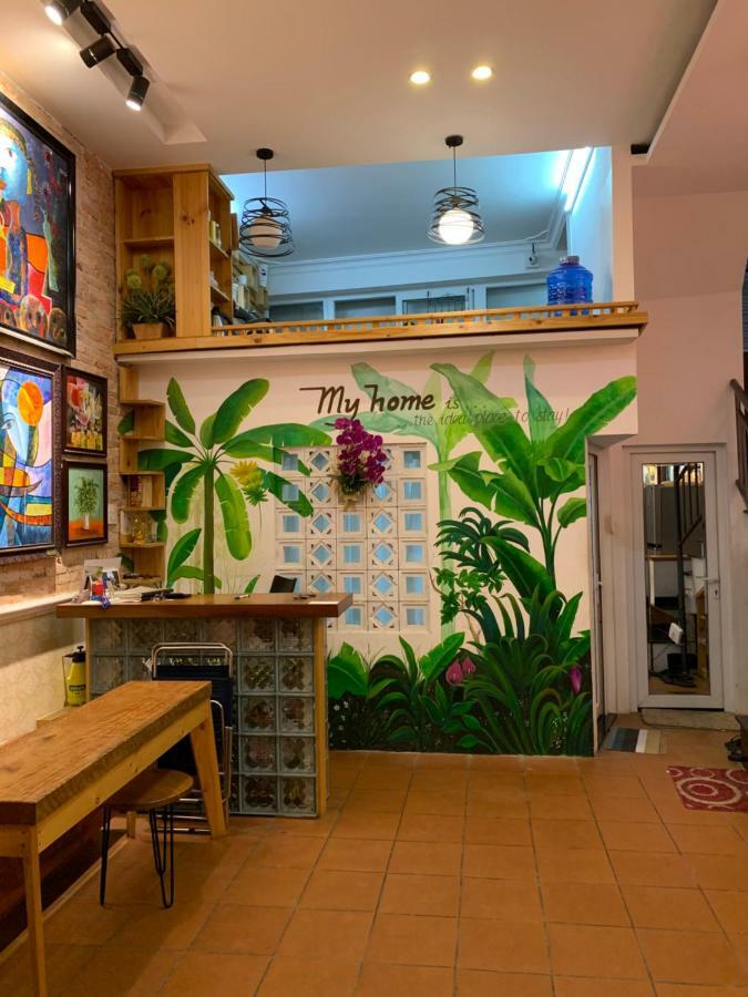 Gallery Homestay Куинён Экстерьер фото