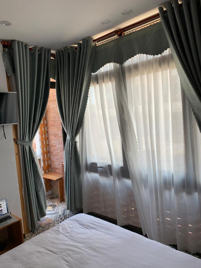 Gallery Homestay Куинён Экстерьер фото